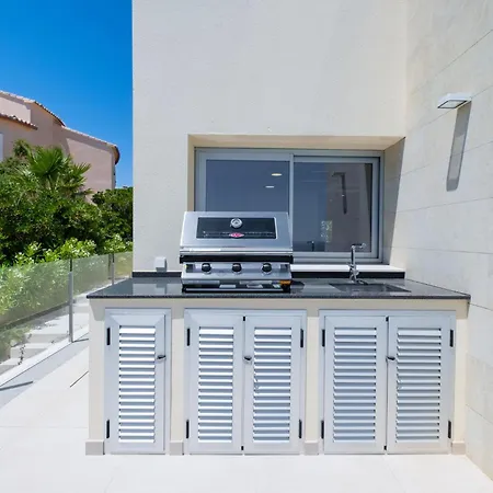 Iris By Interhome Villa