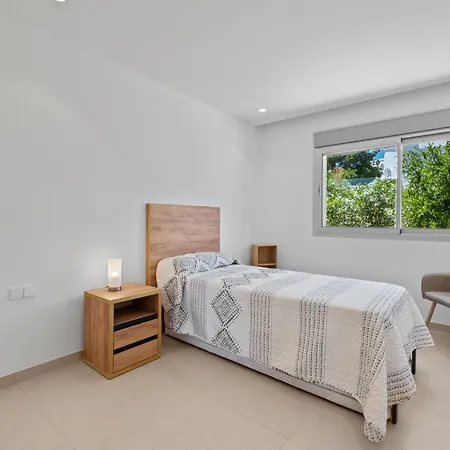 Iris By Interhome فيلة